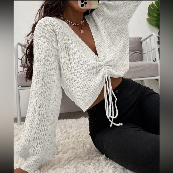 SHEIN White V-Neck Chunky Knit Cropped Ruched Oversized Sweater Size Small - Picture 1 of 8